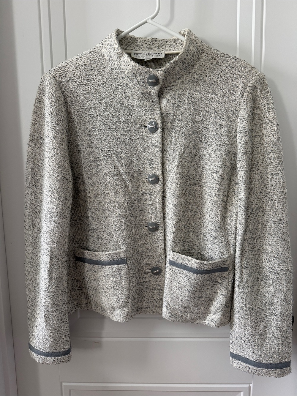 St. John Cream Bouclé Contrast-Trim Collarless Jacket